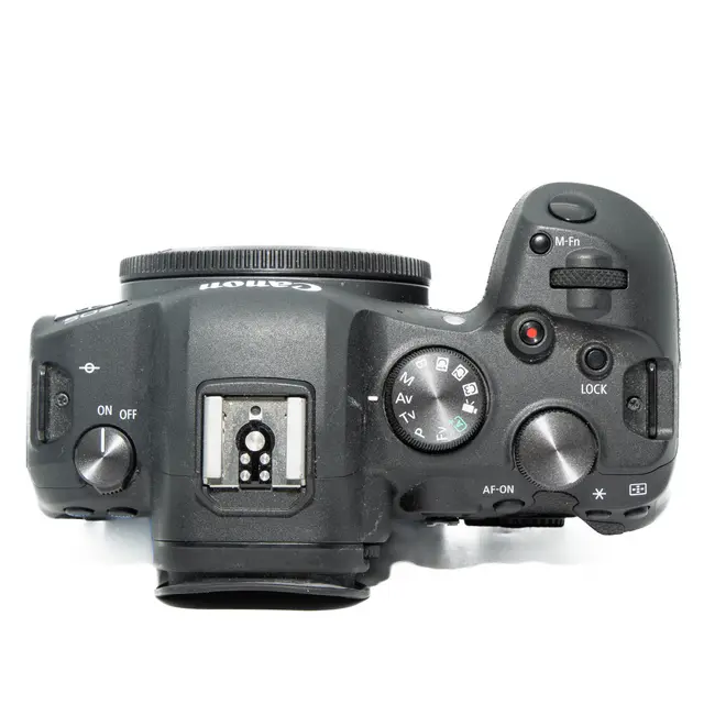 BRUKT Canon EOS R6 Tilstand: 2 |11000 eksp. 