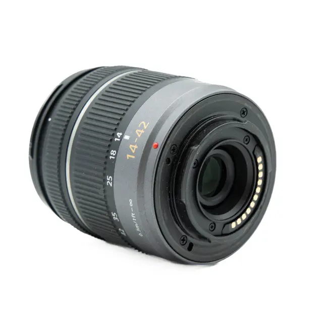 BRUKT Panasonic 14-42mm f/3.5-5.6 ASPH Tilstand: 3 | MFT 
