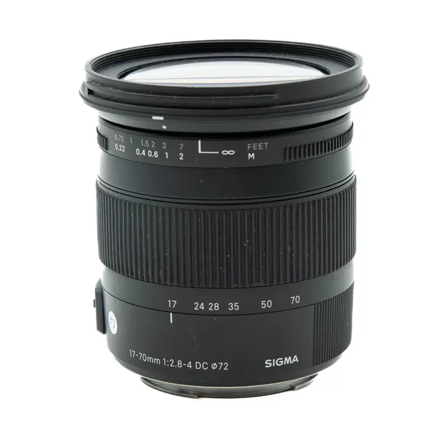 BRUKT Sigma 17-70mm f/2.8-4.5 DC Macro Tilstand: 3 | Canon EF-S 