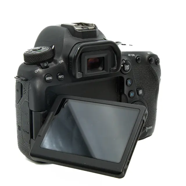 BRUKT Canon EOS 6D Mark II Tilstand: 3 | 17 629 eksp. 