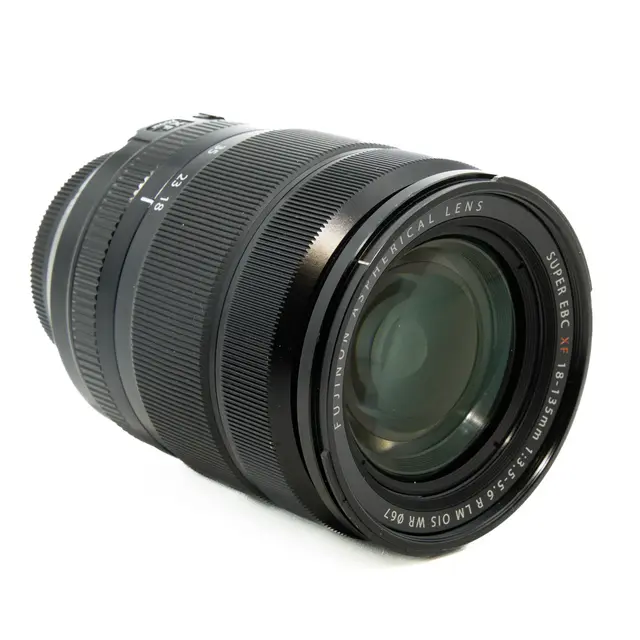 BRUKT Fujifilm XF 18-135mm f/3.5-5.6 R Tilstand: 2 | Fujifilm X 