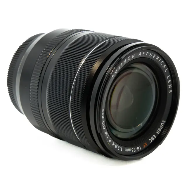 BRUKT Fujifilm XF 18-55mm f/2.8-4 LM OIS Tilstand: 2 | Fujifilm X 