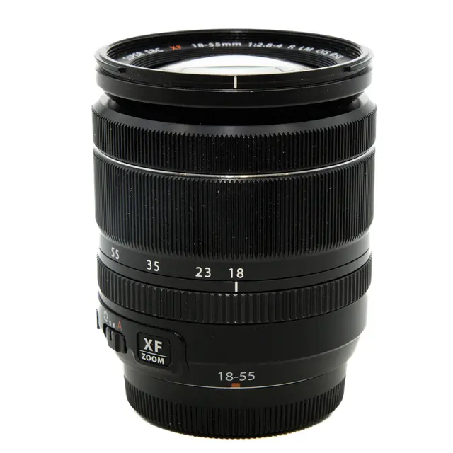 BRUKT Fujifilm XF 18-55mm f/2.8-4 LM OIS Tilstand: 3 | Fujifilm X 