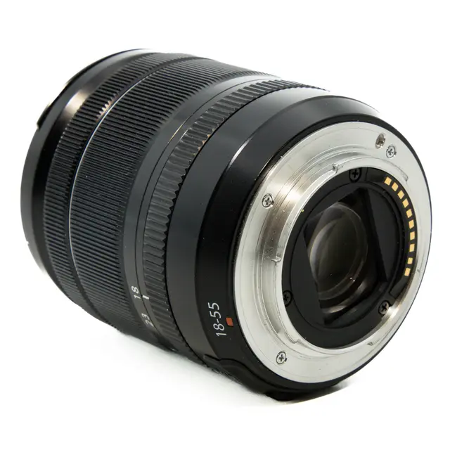 BRUKT Fujifilm XF 18-55mm f/2.8-4 LM OIS Tilstand: 3 | Fujifilm X 