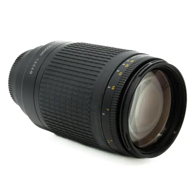 BRUKT Nikon AF 70-300mm f/4-5.6 G Tilstand: 3 | Nikon F (FX) 