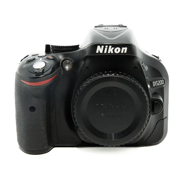 BRUKT Nikon D5200 Tilstand: 3 |11966 eksp. 