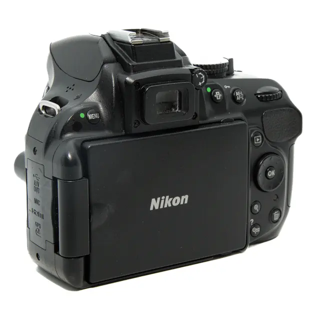 BRUKT Nikon D5200 Tilstand: 3 |11966 eksp. 