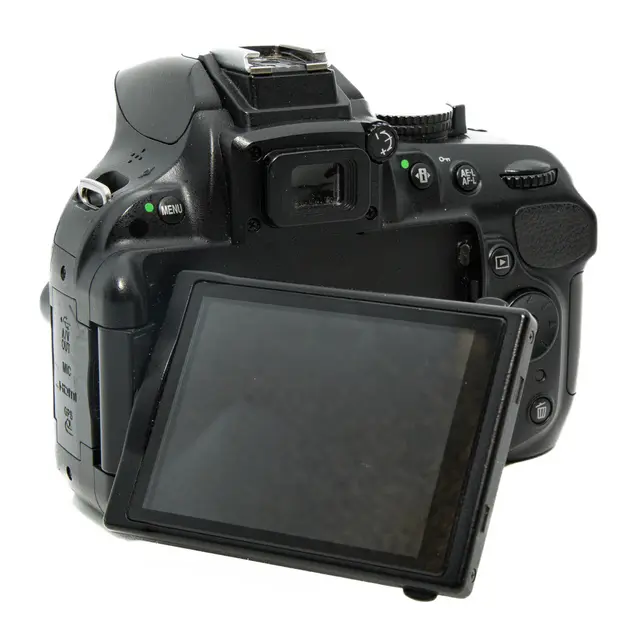 BRUKT Nikon D5200 Tilstand: 3 |11966 eksp. 