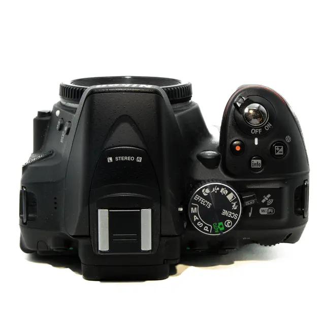 BRUKT Nikon D5300 Tilstand: 3 |10726 eksp. 