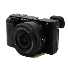 BRUKT Sony A6300 m/16-50mm f/3.5-5.6 Tilstand: 3 | eksp.