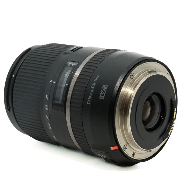 BRUKT Tamron 16-300mm f/3.5-6.3 VC PZD Tilstand: 2 | Canon EF 