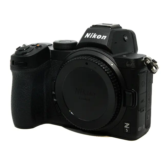 BRUKT Nikon Z5 Tilstand: 1 |265 eksp. 