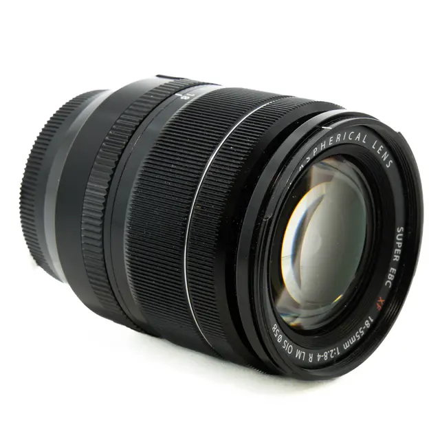 BRUKT Fujifilm XF 18-55mm f/2.8-4 LM OIS Tilstand: 2 | Fujifilm X 