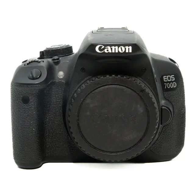 BRUKT Canon EOS 700D Tilstand: 2 | eksp. 