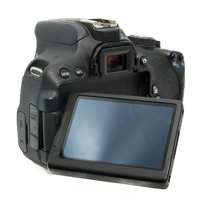 BRUKT Canon EOS 700D Tilstand: 2 | eksp. 