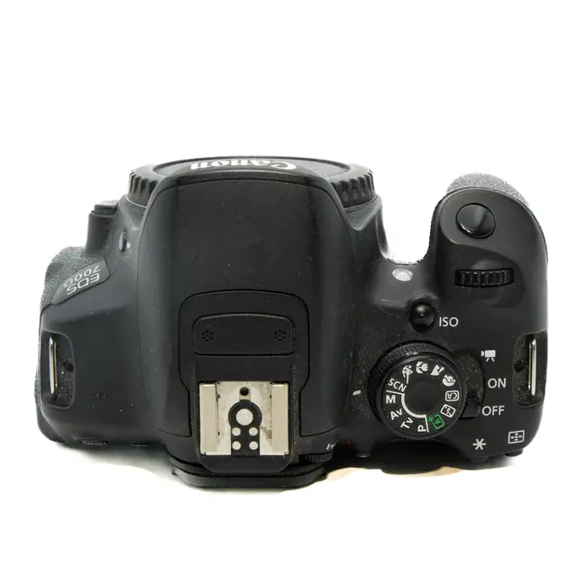 BRUKT Canon EOS 700D Tilstand: 2 | eksp. 