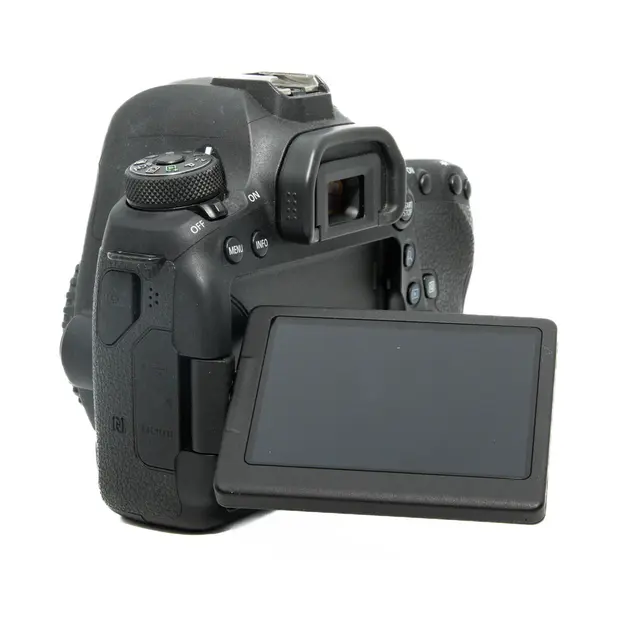 BRUKT Canon EOS 6D Mark II Tilstand: 3 |19366 eksp. 