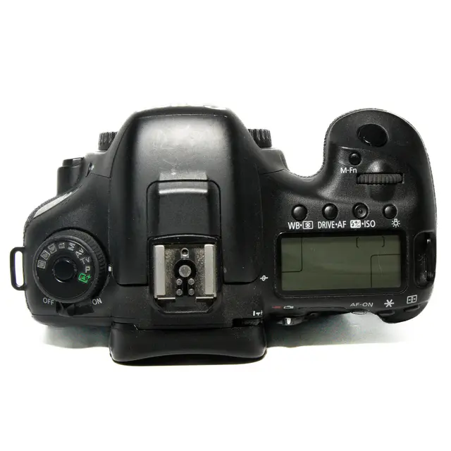 BRUKT Canon EOS 7D Mark II Tilstand: 3 |15010 eksp. 