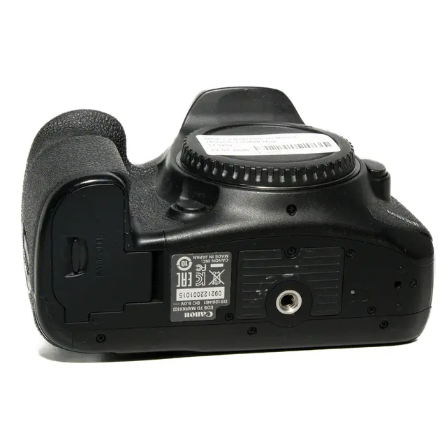 BRUKT Canon EOS 7D Mark II Tilstand: 3 |15010 eksp. 