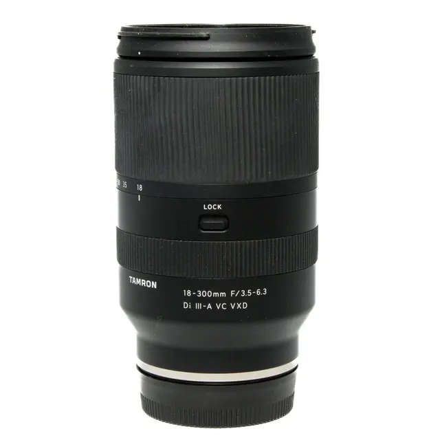 BRUKT Tamron 18-300mm f/3.5-6.3 VC VXD Tilstand: 2 | Sony E 