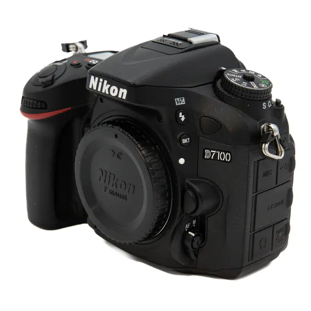 BRUKT Nikon D7100 Tilstand: 3 |10908 eksp. 