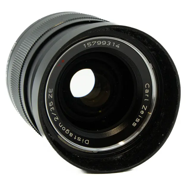 BRUKT Zeiss Distagon 35mm f/2 Tilstand: 3 | Canon EF 