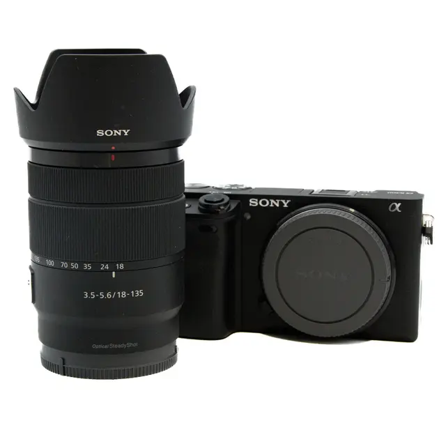 BRUKT Sony A6400 m/18-135mm f/3.5-5.6 Tilstand: 1 |141 eksp. 