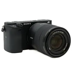 BRUKT Sony A6400 m/18-135mm f/3.5-5.6 Tilstand: 1 |141 eksp.
