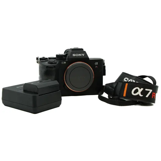 BRUKT Sony A7R V Tilstand: 2 |1516 eksp. 