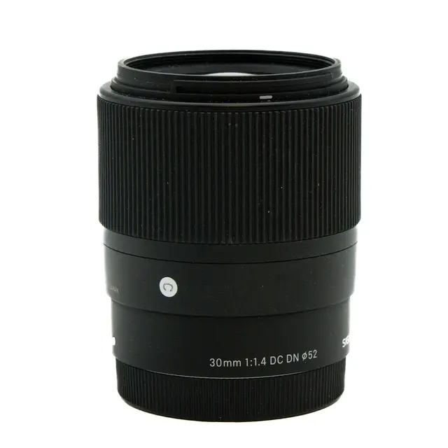 BRUKT Sigma 30mm f/1.4 DC DN Sony Tilstand: 2 | Sony E (APS-C) 