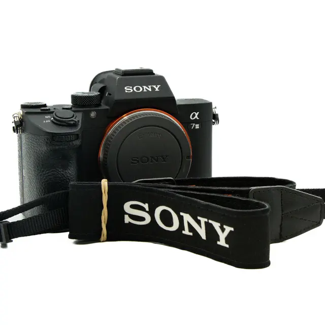 BRUKT Sony A7 III Kamerahus Tilstand: 3 |23490 eksp. 