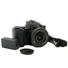 BRUKT Sony ZV-E10 m/16-50mm kit Tilstand: 2 |1095 eksp.
