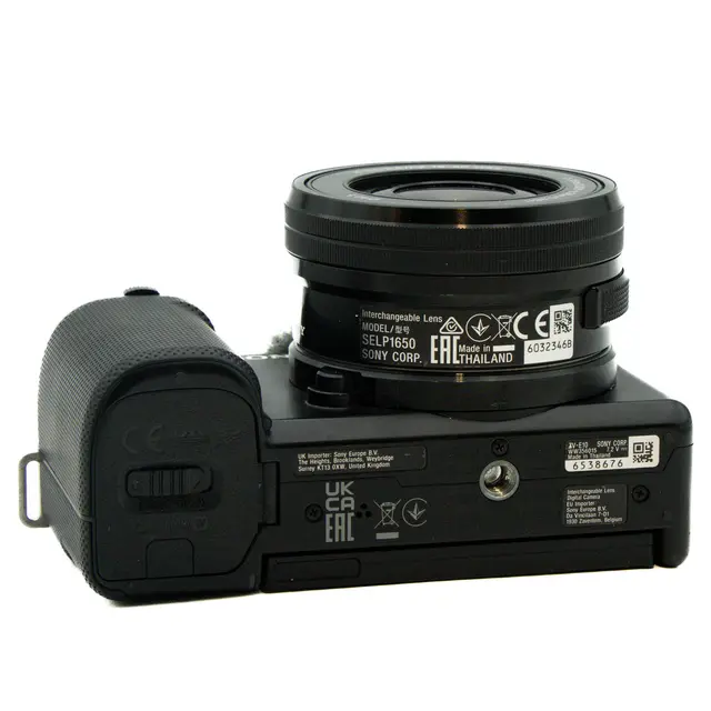 BRUKT Sony ZV-E10 m/16-50mm kit Tilstand: 2 |1095 eksp. 