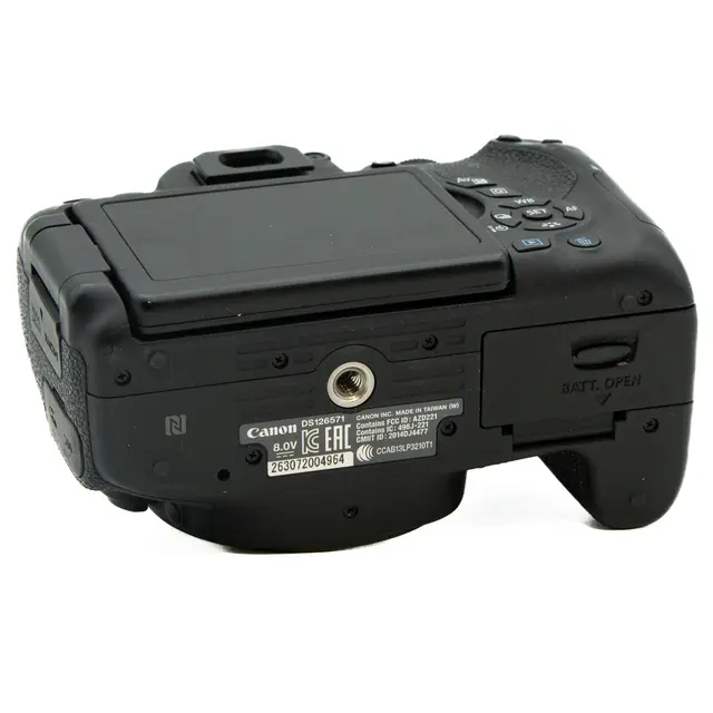 BRUKT Canon EOS 750D m/BG-E18 Tilstand: 3 |31428 eksp. 