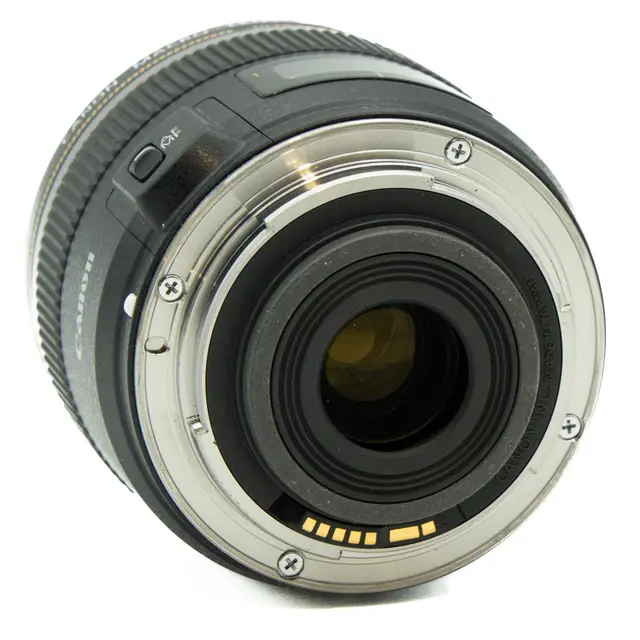 BRUKT Canon EF-S 60mm f/2.8 USM Macro Tilstand: 2 | Canon EF-S 