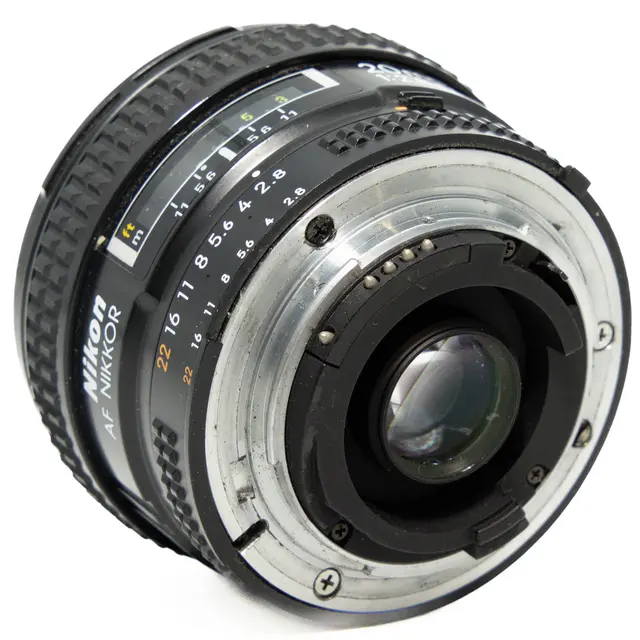 BRUKT Nikon AF 20mm f/2.8 D Tilstand: 2 | Nikon F (FX) 