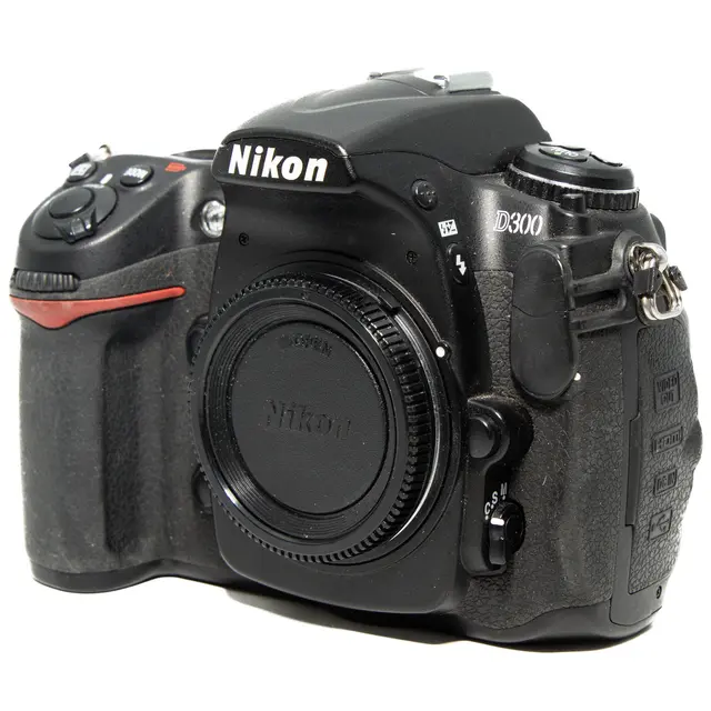 BRUKT Nikon D300 Tilstand: 4 |41360 eksp. 