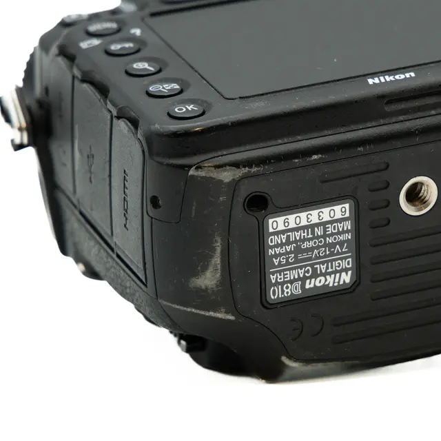BRUKT Nikon D810 m/batterigrep Tilstand: 3 |97475 eksp. 