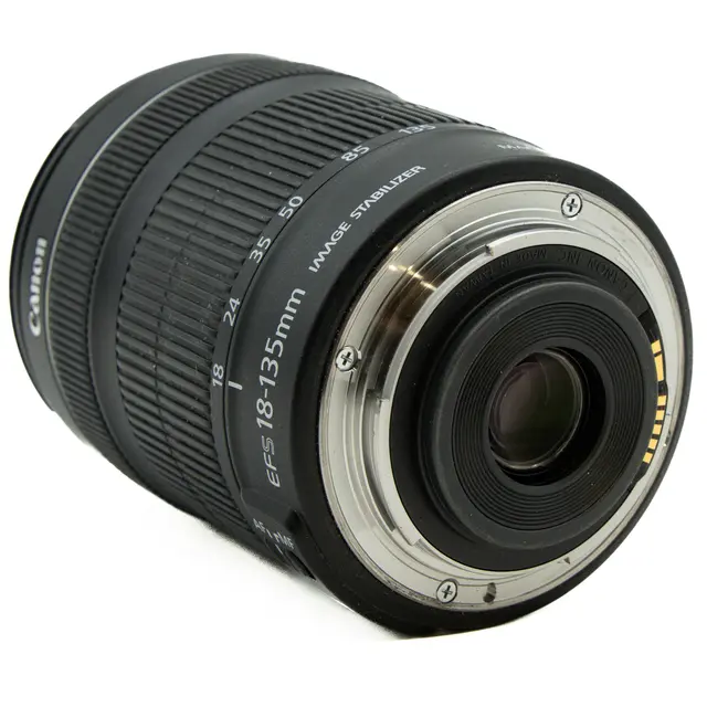 BRUKT Canon EF-S 18-135mm f/3.5-5.6 IS Tilstand: 3 | Canon EF-S 