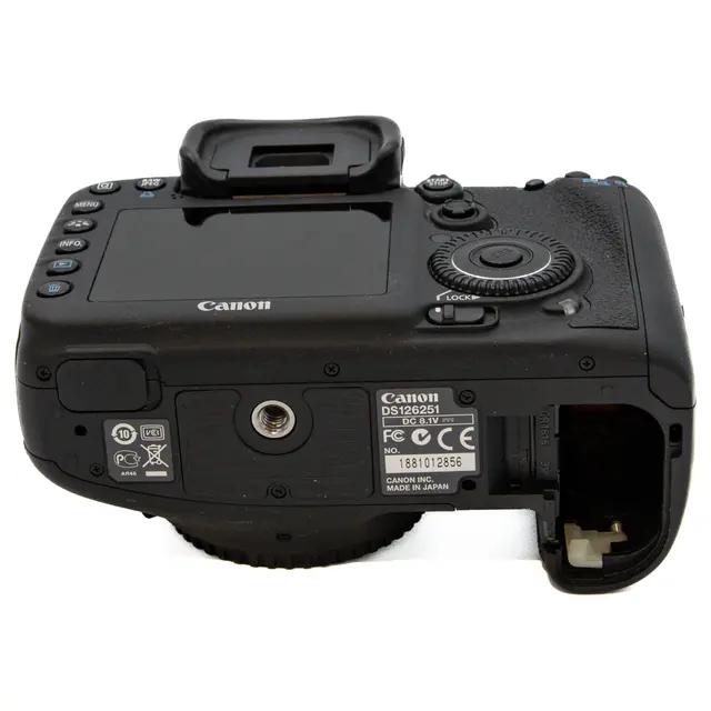 BRUKT Canon EOS 7D Tilstand: 3 |16066 eksp. 