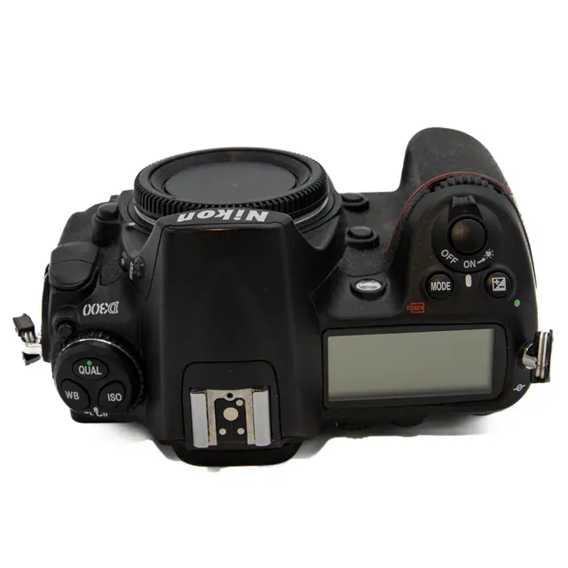 BRUKT Nikon D300 Tilstand: 3 |6374 eksp. 