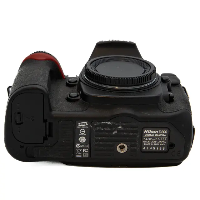 BRUKT Nikon D300 Tilstand: 3 |6374 eksp. 