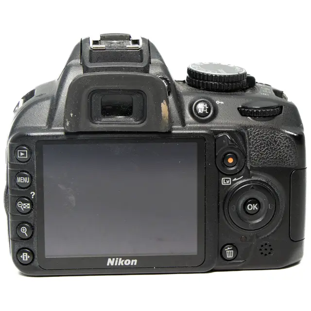 BRUKT Nikon D3100 Tilstand: 3 |6656 eksp. 
