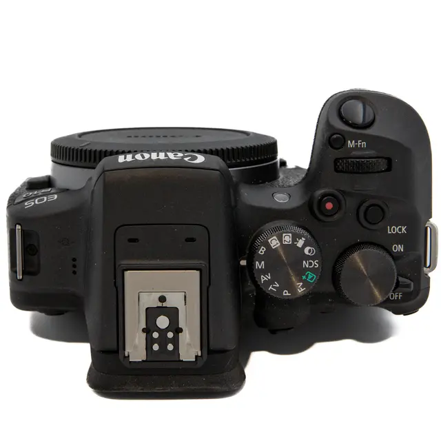 BRUKT Canon EOS R10 Tilstand: 3 |4000 eksp. 