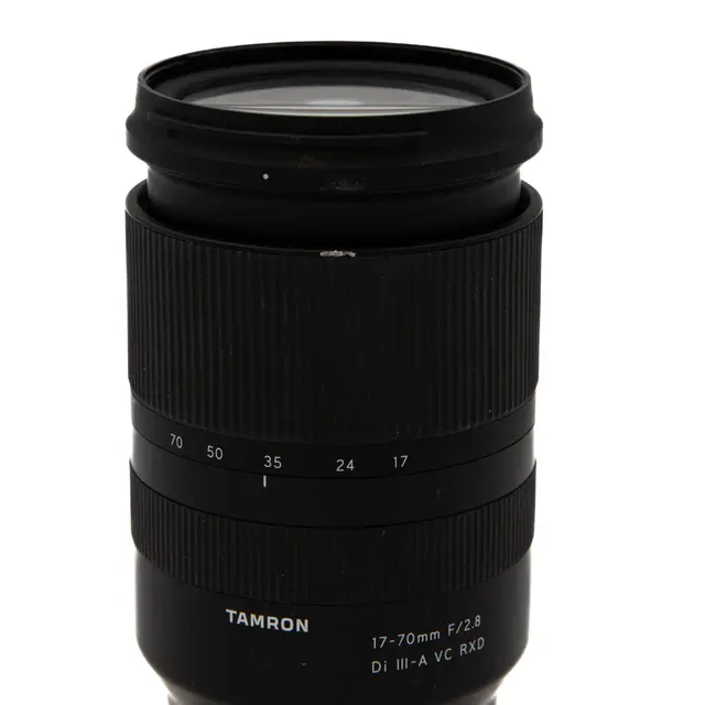 BRUKT Tamron 17-70mm f/2.8 Di VC RXD Tilstand: 3 | Sony E 