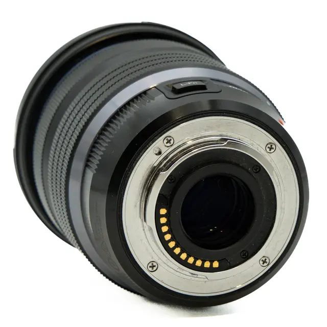 BRUKT Olympus ED 8-25mm f/4 PRO Tilstand: 2 | MFT 