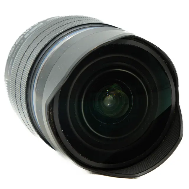 BRUKT Olympus ED 8mm f/1.8 PRO Tilstand: 3 | MFT 