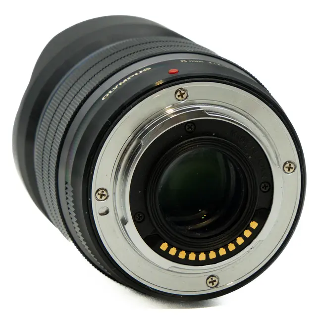 BRUKT Olympus ED 8mm f/1.8 PRO Tilstand: 3 | MFT 