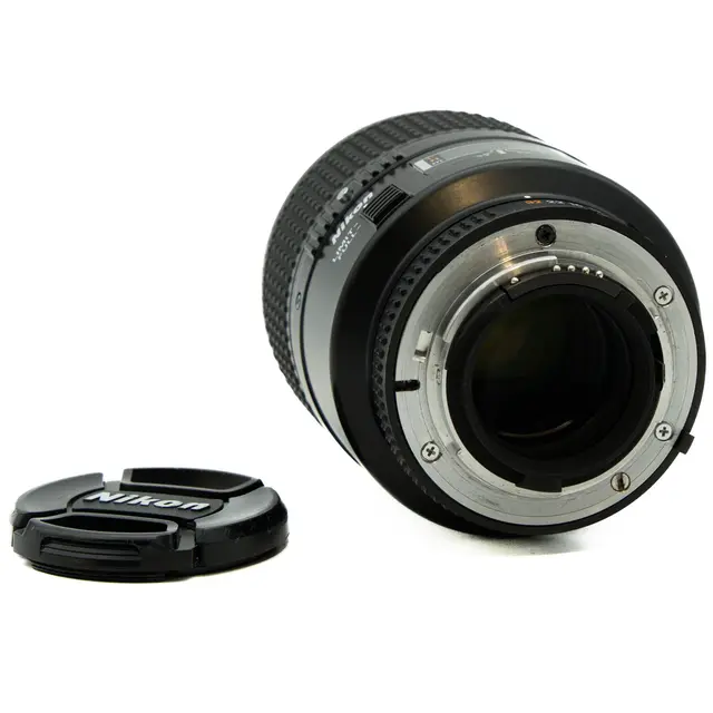 Nikon AF Nikkor 105mm f/2.8D Micro Tilstand: 3 | Nikon F (FX) 