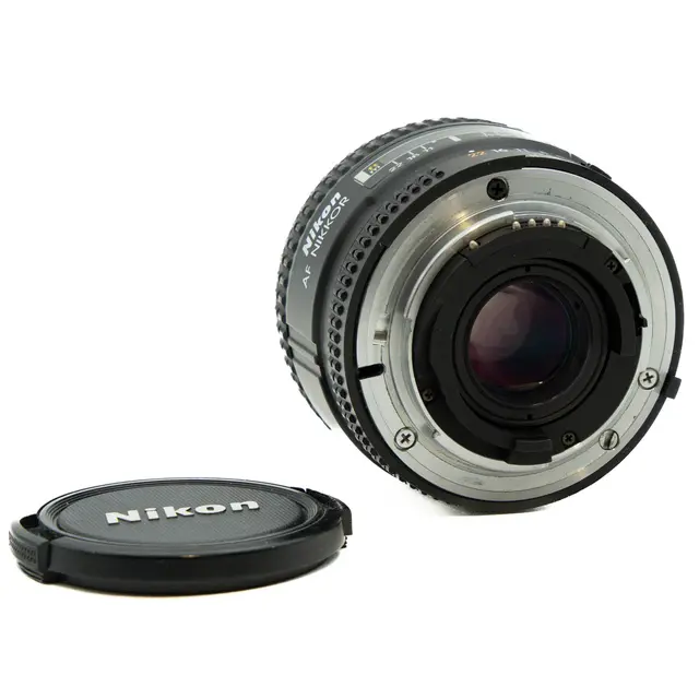 Nikon AF Nikkor 24mm f/2.8D Tilstand: 2 | Nikon F (FX) 